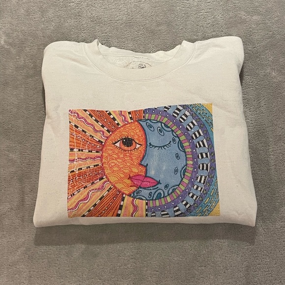 Graphic Long-sleeve Sweatshirt - Picture 1 of 2